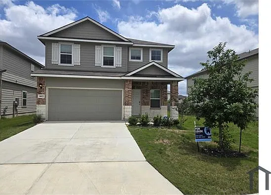 5 bed, 2650 sqft, $2,700 — Photo 2