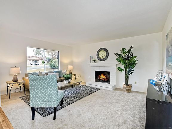 5th image of 2633 Meadowlark Ln