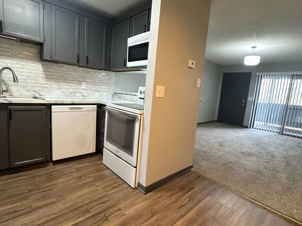 1121 N 28th St, Lincoln, NE