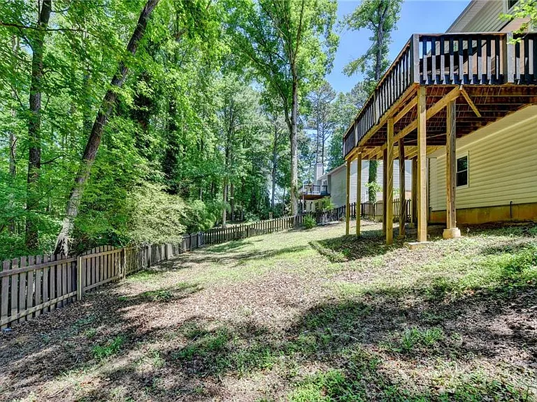 1530 Plunketts Rd — Photo 53