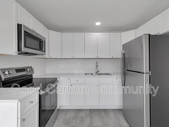 2nd image of 211 Summer St APT 2