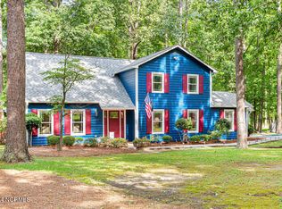 210 Stornoway Dr, Southern Pines, NC 28387