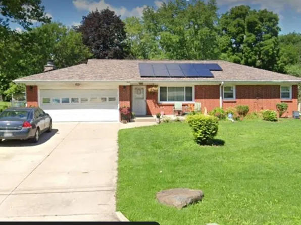 3413 16th St, Rockford, IL 61109