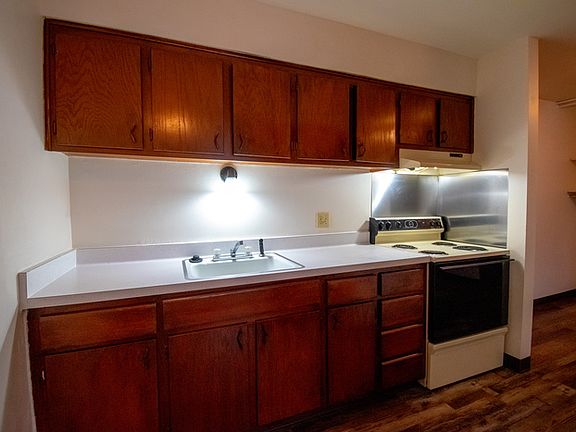 5th image of 246 N Washington St APT 103