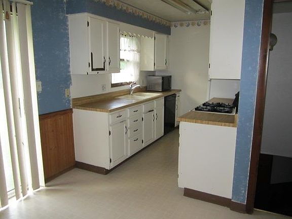 2nd image of 27479 Lamplighter Ln