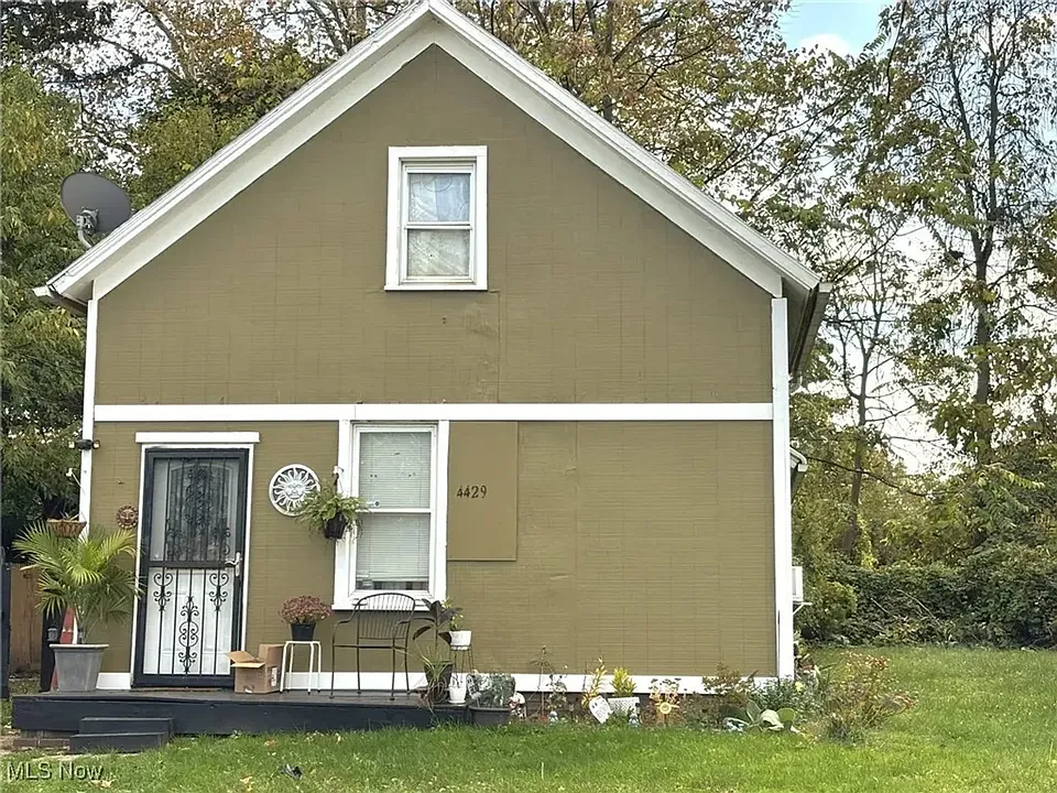 4429 Hyde Ave