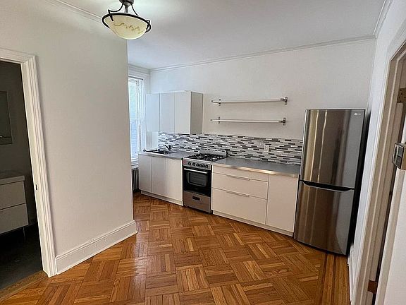 2nd image of 837 53rd St #2