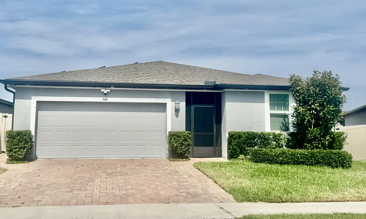 Building Photo - 460 McKenna Dr