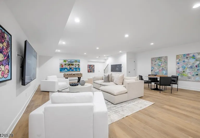 27 Feldman Ct — Photo 35