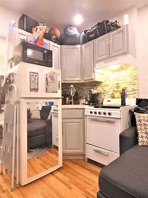5th image of 305 E 92nd St #2R