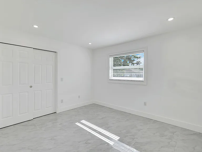 939 Bluebird St — Photo 6