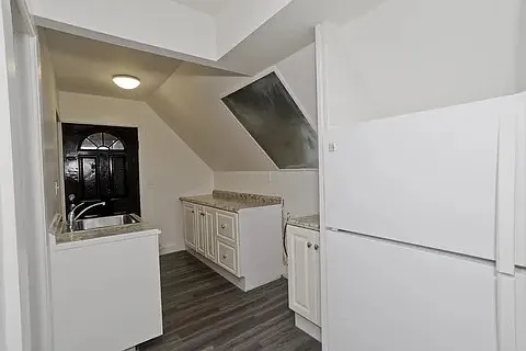 26 Huntington St #3 — Photo 19