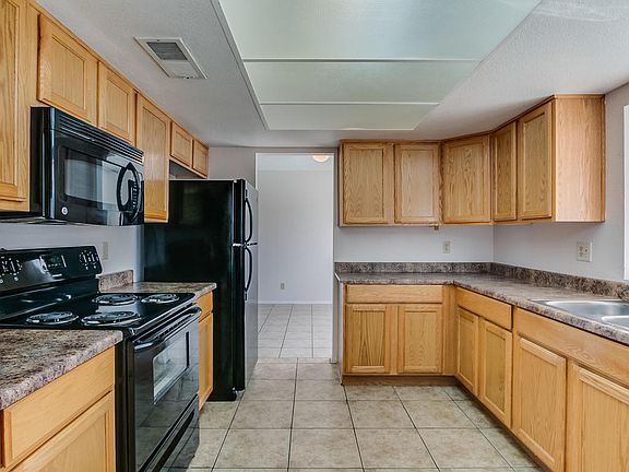 3rd image of 4857 W Cochise Dr
