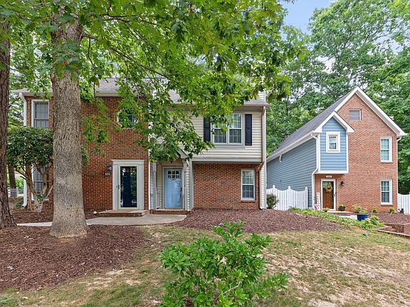 3rd image of 102 Westview Cove Ln