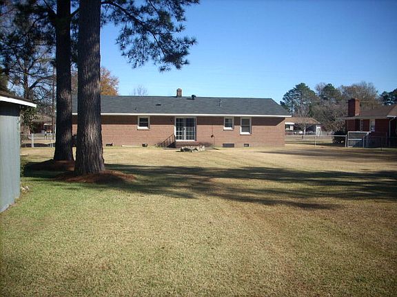 5th image of 2704 Langston Dr
