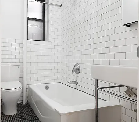 Rented by Corcoran | media 23