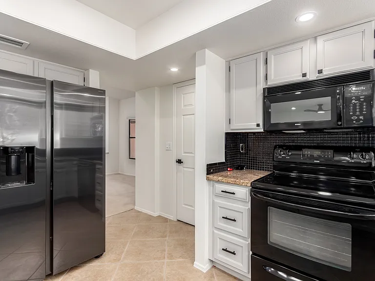 9645 W Kimberly Way — Photo 5