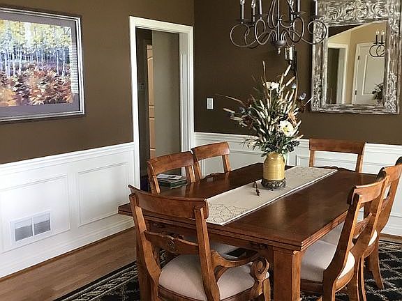 Formal dining room 