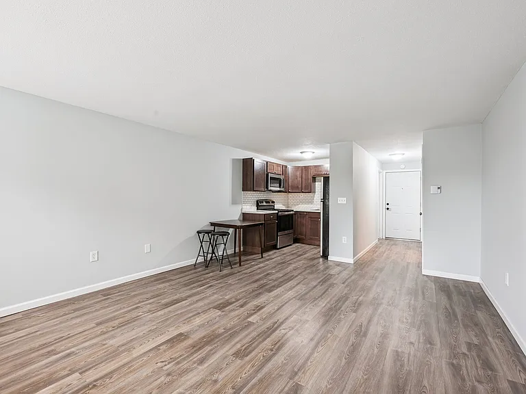 356 Franklin Ave #4 — Photo 6