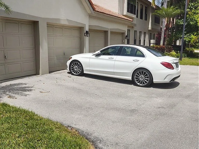 5801 Coach House Cir #B — Photo 30