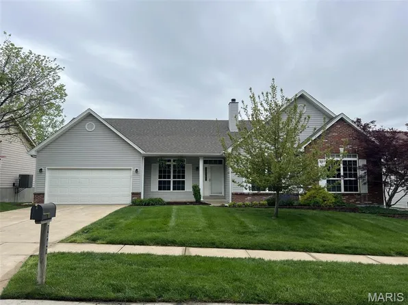 1387 Norwood Hills Dr, O'Fallon, MO 63366