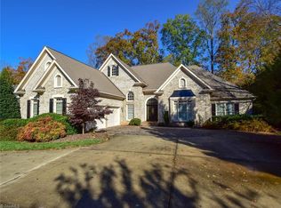6 Lake Bluff Ct, Greensboro, NC 27410