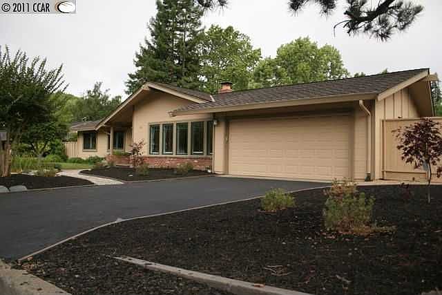 1st image of 136 Hodges Dr