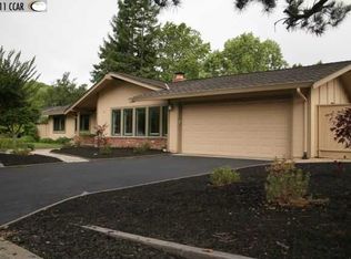 136 Hodges Dr, Moraga, CA 94556