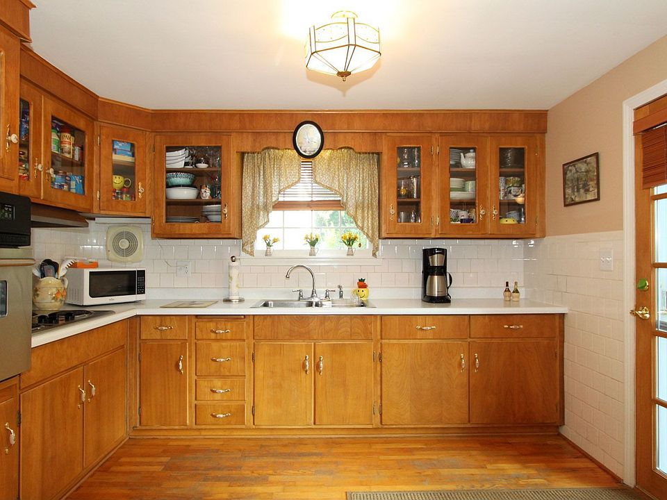 2nd image of 14 Richard Ave