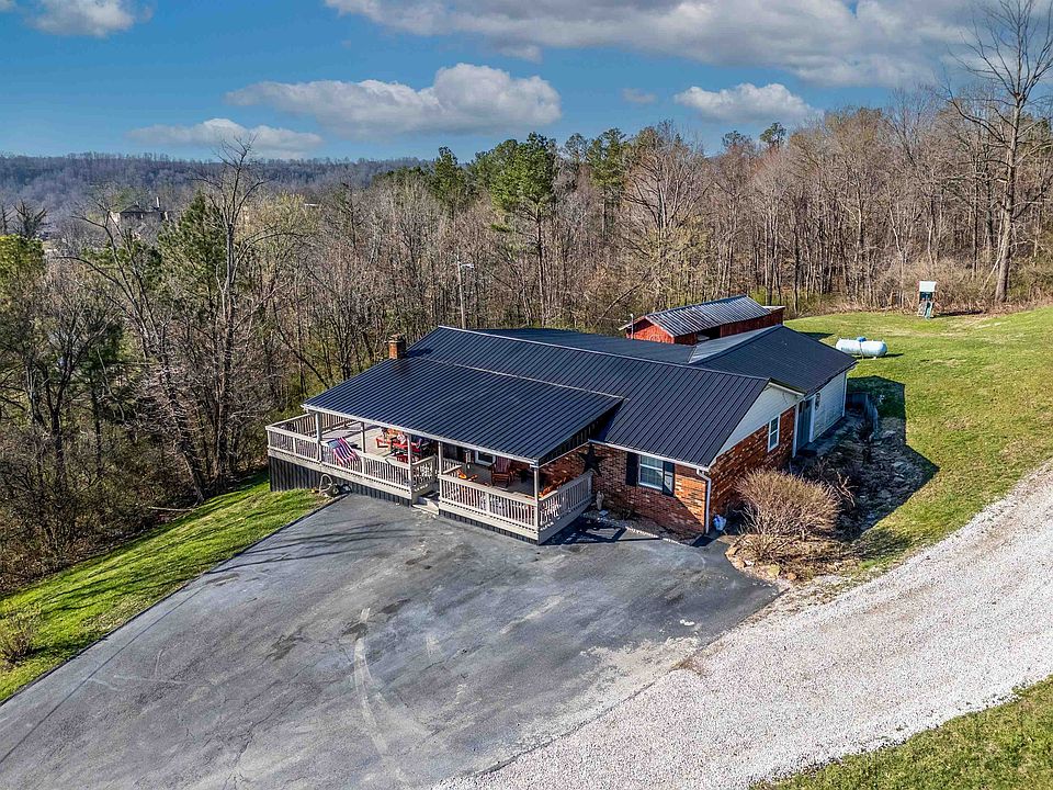 1st image of 211 Charley Br