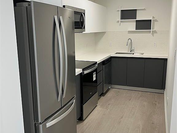 4th image of 3370 Stella Cres #426
