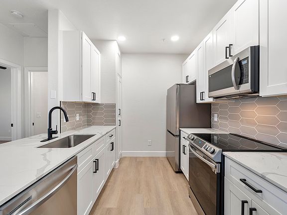 4th image of 17600 N 79th Ave #928