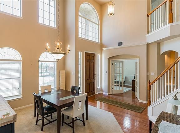 2nd image of 19104 Sotogrande Dr
