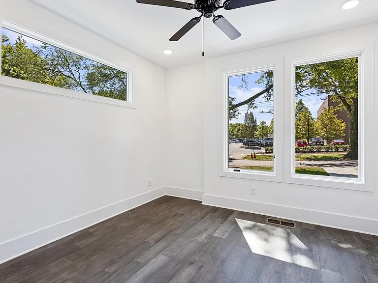 217 Eastmoreland St #A — Photo 32