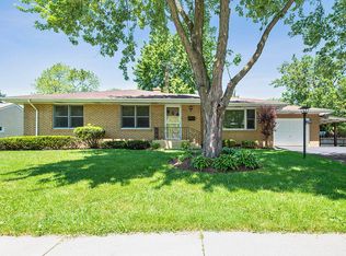 923 Haldemann Ave, Joliet, IL 60436