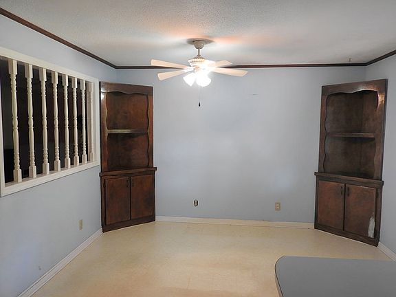 5th image of 325 Watt St