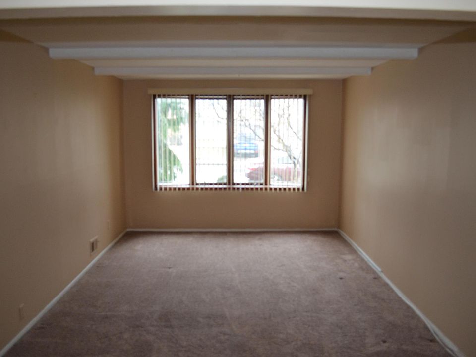 1st image of 132 Forest St #2