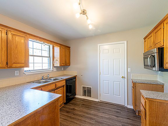 5th image of 1341 N Pine Creek Dr