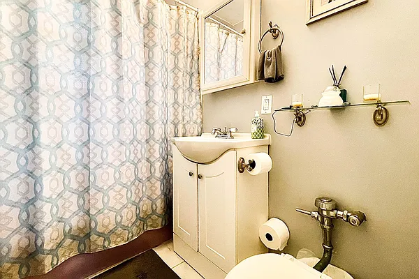 Sold by RealTegrity NY LLC | media 40