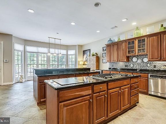 3rd image of 3175 Ariana Dr