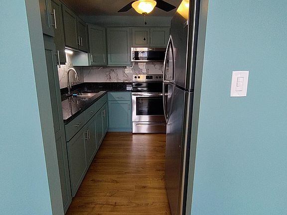 4th image of 4350 W Ford City Dr #307