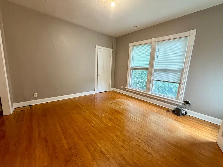 1220 S 20th St — Photo 5