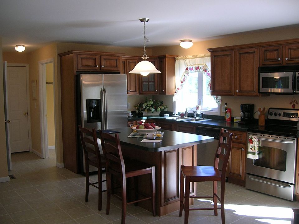 2nd image of 3 South St