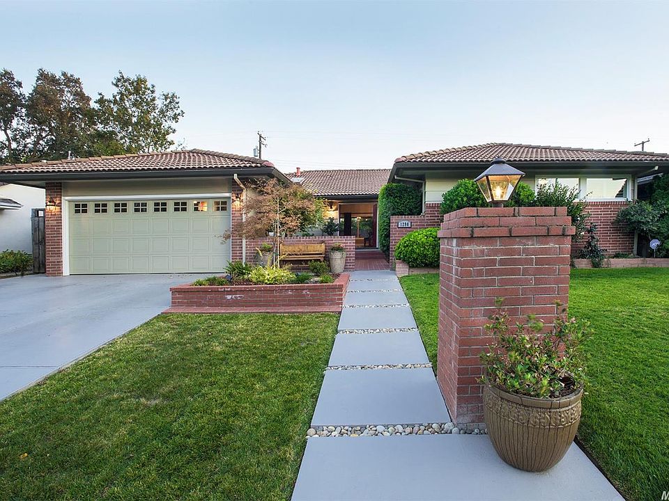 2nd image of 1290 Noonan Dr