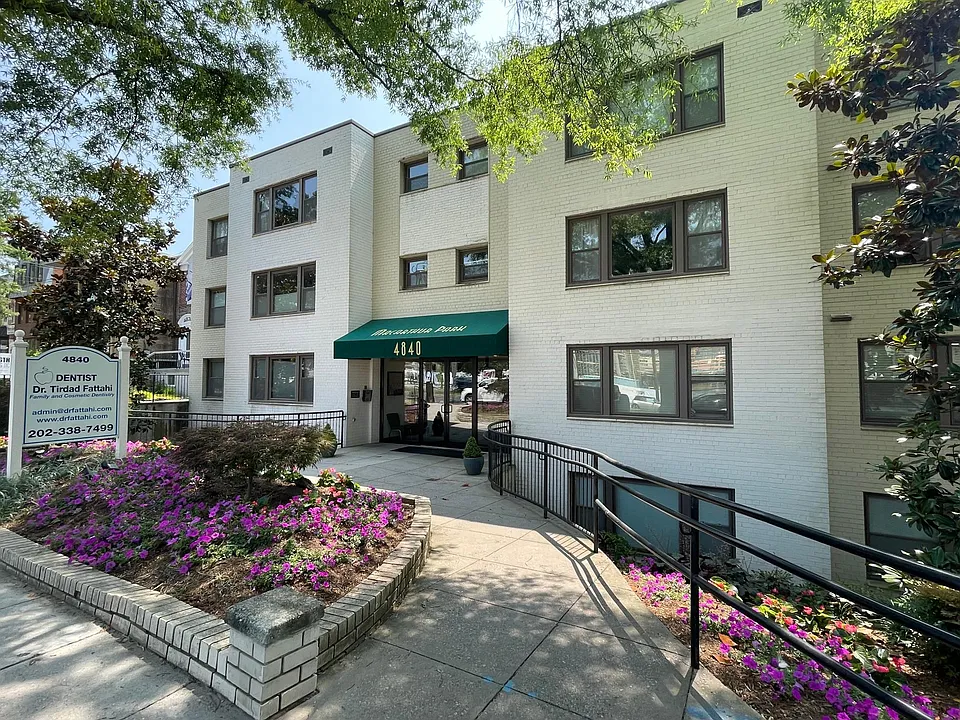 4840 Macarthur Blvd NW #404