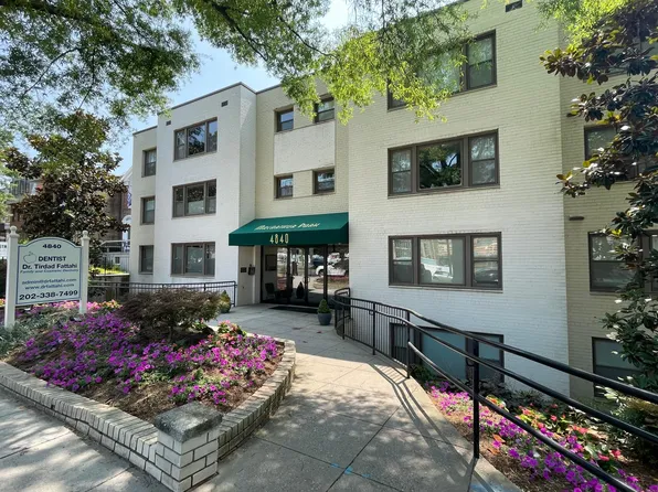 4840 Macarthur Blvd NW APT 404, Washington, DC 20007