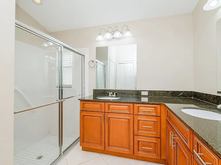 1046 Crimson Clover Ln — Photo 9