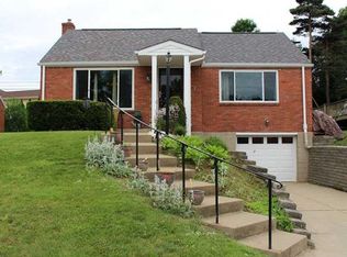 7 Robinhood Rd, Pittsburgh, PA 15220