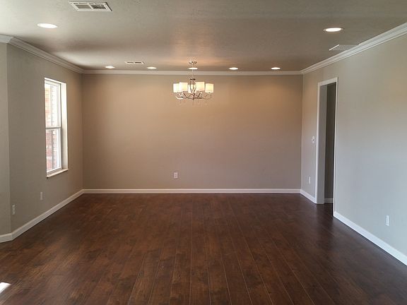 South living/dining area