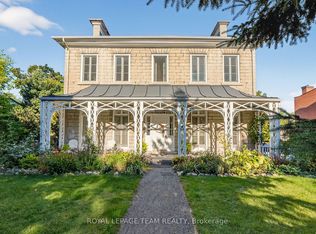 635 Richmond Rd #6, Ottawa, ON K2A0G6